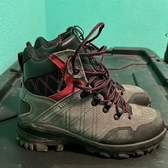 5.11 Cable Hiker Grey and black men’s size 7